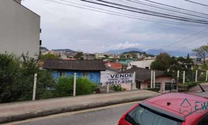 Terreno à venda na Rua Vereador Arthur Manoel Mariano, 1753, Forquilhinhas, São José