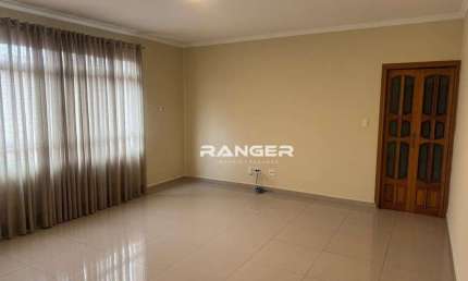 Apartamento com 2 dormitórios no bairro do Marapé em Santos