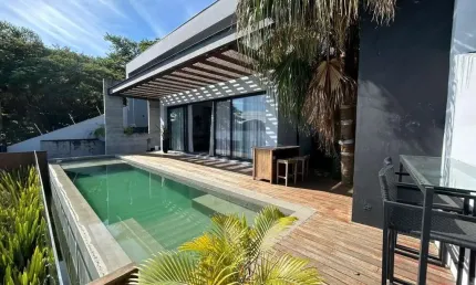 Casa para Venda em Florianópolis, Cacupé, 5 dormitórios, 5 suítes, 6 banheiros, 4 vagas