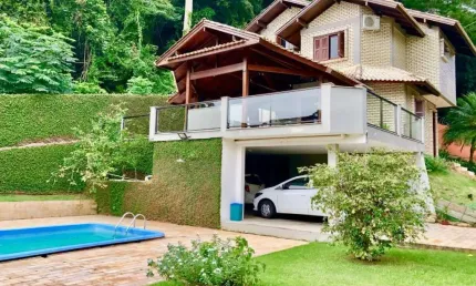 Casa para Venda em Florianópolis, Centro, 4 dormitórios, 4 suítes, 5 banheiros, 4 vagas