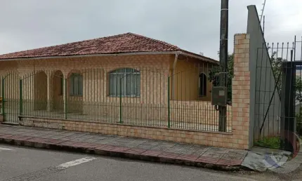 Casa para Venda em Florianópolis, Capoeiras, 6 dormitórios, 2 suítes, 4 banheiros, 3 vagas