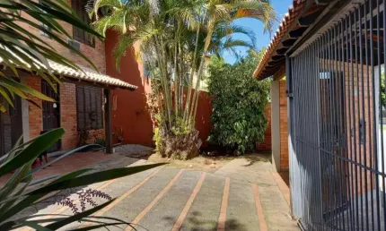 Casa para Venda em Florianópolis, Santa Mônica, 4 dormitórios, 1 suíte, 6 banheiros, 3 vagas