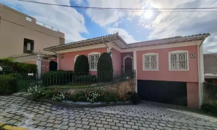 Casa para Venda em Florianópolis, Agronômica, 4 dormitórios, 1 suíte, 3 banheiros, 4 vagas