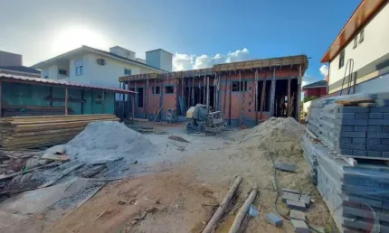 Casa para Venda em Florianópolis, Campeche, 3 dormitórios, 1 suíte, 3 banheiros, 2 vagas
