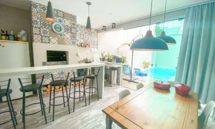 Casa para Venda em Florianópolis, Coloninha, 4 dormitórios, 1 suíte, 4 banheiros, 2 vagas