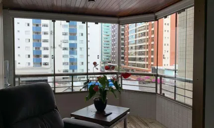 Apartamento para Venda em Florianópolis, Centro, 3 dormitórios, 1 suíte, 2 banheiros, 2 vagas