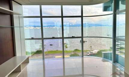 Apartamento para Venda em Florianópolis, Beira Mar, 4 dormitórios, 4 suítes, 6 banheiros, 3 vagas