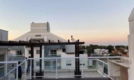 Cobertura para Venda em Florianópolis, Campeche, 3 dormitórios, 3 suítes, 4 banheiros, 2 vagas