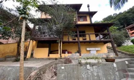 Casa para Venda em Florianópolis, Itacorubi, 4 dormitórios, 2 suítes, 4 banheiros, 4 vagas