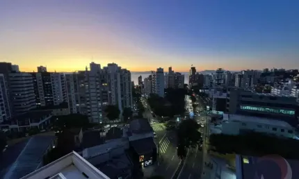 Apartamento para Venda em Florianópolis, Centro, 2 dormitórios, 1 suíte, 2 banheiros, 2 vagas