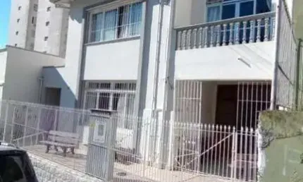 Sala Comercial para Venda em Florianópolis, Centro, 4 banheiros, 2 vagas