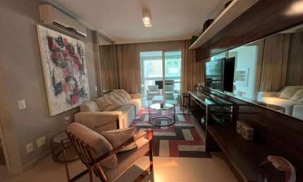 Apartamento para Venda em Florianópolis, Centro, 2 dormitórios, 2 suítes, 3 banheiros, 2 vagas