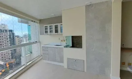 Apartamento para Venda em Florianópolis, Centro, 3 dormitórios, 3 suítes, 5 banheiros, 3 vagas