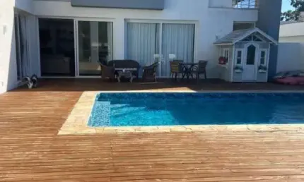 Casa para Venda em Florianópolis, Itacorubi, 4 dormitórios, 2 suítes, 3 banheiros, 2 vagas