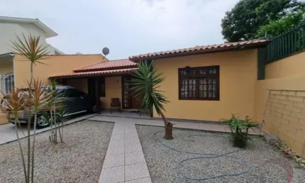Casa para Venda em Florianópolis, Balneário, 4 dormitórios, 1 suíte, 3 banheiros, 1 vaga