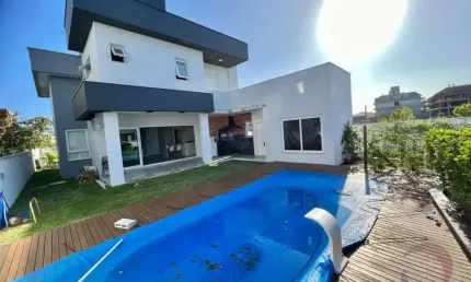 Casa para Venda em Florianópolis, Campeche, 4 dormitórios, 1 suíte, 2 banheiros, 2 vagas