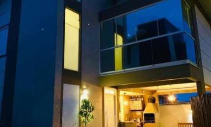 Casa para Venda em Florianópolis, Carianos, 4 dormitórios, 1 suíte, 3 banheiros, 1 vaga