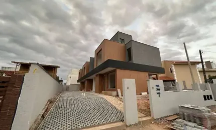 Casa para Venda em Florianópolis, Campeche, 3 dormitórios, 1 suíte, 3 banheiros, 1 vaga