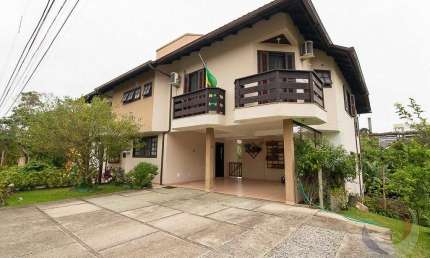 Casa para Venda em Florianópolis, Cacupé, 6 dormitórios, 2 suítes, 5 banheiros, 4 vagas