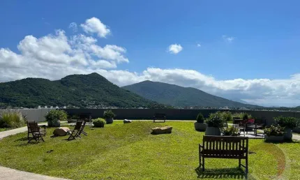 Sala Comercial para Venda em Florianópolis, Campeche, 2 banheiros, 2 vagas
