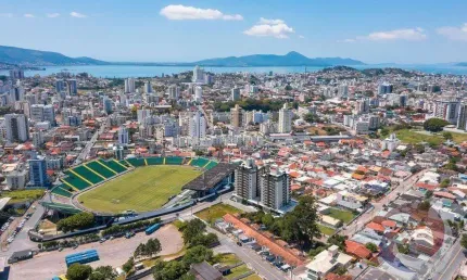 Apartamento para Venda em Florianópolis, Estreito, 2 dormitórios, 1 suíte, 2 banheiros, 1 vaga