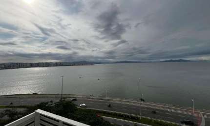Apartamento para Venda em Florianópolis, Centro, 4 dormitórios, 1 suíte, 4 banheiros, 2 vagas