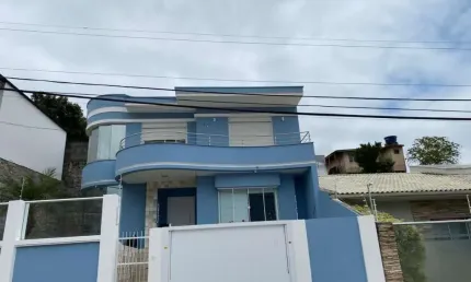 Casa para Venda em Florianópolis, Canto, 3 dormitórios, 1 suíte, 3 banheiros, 2 vagas