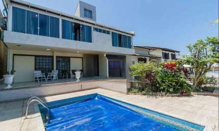 Casa para Venda em Florianópolis, Abraão, 4 dormitórios, 2 suítes, 4 banheiros, 2 vagas