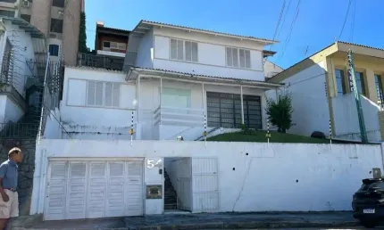 Casa para venda em florianópolis, centro, 3 dormitórios, 1 suíte, 3 banheiros, 1 vaga