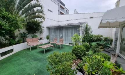 Casa para Venda em Florianópolis, Centro, 3 dormitórios, 1 suíte, 4 banheiros, 2 vagas