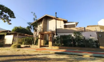 Casa para Venda em Florianópolis, Lagoa Da Conceição, 5 dormitórios, 3 suítes, 6 banheiros, 2 vagas