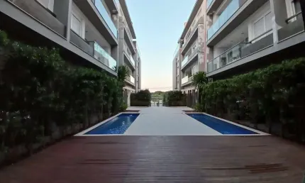 Apartamento para Venda em Florianópolis, Campeche, 3 dormitórios, 1 suíte, 2 banheiros, 2 vagas