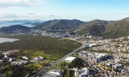 Apartamento para Venda em Florianópolis, Saco Grande, 1 dormitório, 1 banheiro, 1 vaga