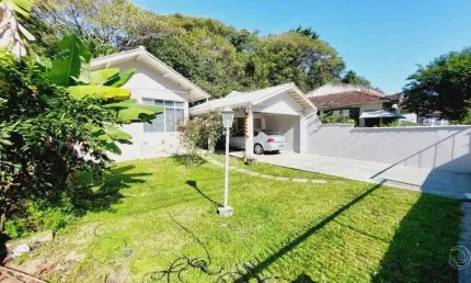 Casa para Venda em Florianópolis, Canto, 4 dormitórios, 3 banheiros, 4 vagas