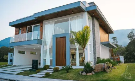 Casa para Venda em Florianópolis, Ratones, 5 dormitórios, 4 suítes, 6 banheiros, 4 vagas