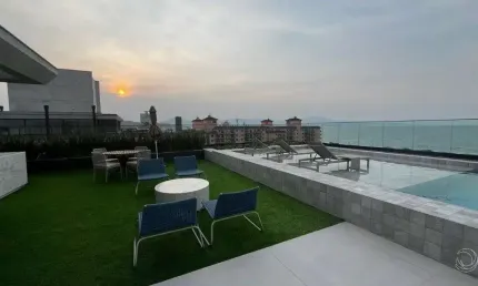 Apartamento para Venda em Florianópolis, Jurerê, 3 dormitórios, 3 suítes, 4 banheiros, 2 vagas