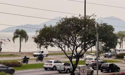Apartamento para Venda em Florianópolis, Centro, 4 dormitórios, 2 suítes, 6 banheiros, 2 vagas
