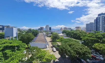 Apartamento para Venda em Florianópolis, Centro, 2 dormitórios, 1 suíte, 2 banheiros, 1 vaga