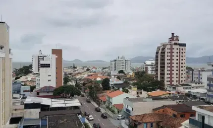 Apartamento para Venda em Florianópolis, Balneário, 2 dormitórios, 2 suítes, 3 banheiros, 2 vagas
