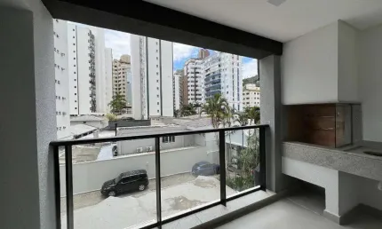 Apartamento para Venda em Florianópolis, Centro, 2 dormitórios, 1 suíte, 1 banheiro, 1 vaga