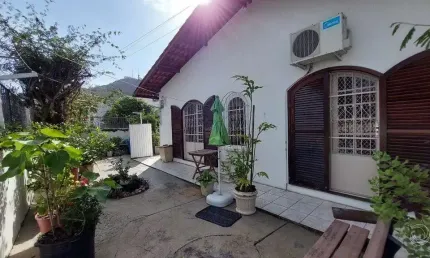 Apartamento para Venda em Florianópolis, Trindade, 4 dormitórios, 3 banheiros, 2 vagas