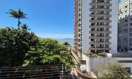 Apartamento para Venda em Florianópolis, Centro, 3 dormitórios, 3 suítes, 5 banheiros, 2 vagas