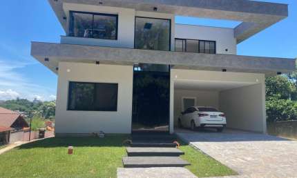 Casa para Venda em Florianópolis, Cacupé, 4 dormitórios, 3 suítes, 5 banheiros, 2 vagas