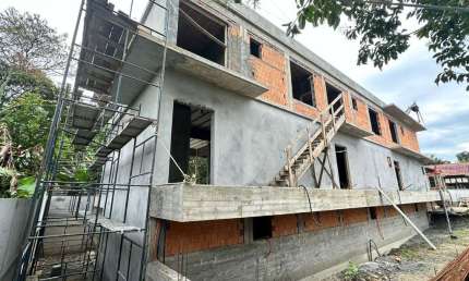 Sítio para Venda em Florianópolis, Córrego Grande, 3 dormitórios, 3 suítes, 4 banheiros, 2 vagas