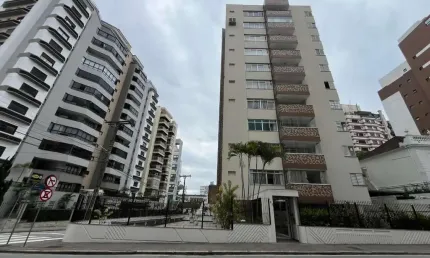 Apartamento para Venda em Florianópolis, Centro, 3 dormitórios, 4 banheiros, 2 vagas