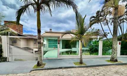 Casa para Venda em Florianópolis, Praia Brava, 4 dormitórios, 3 suítes, 5 banheiros, 2 vagas
