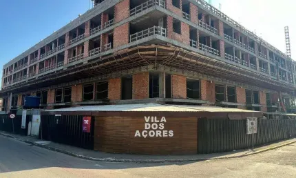 Apartamento para Venda em Florianópolis, Jurerê, 2 dormitórios, 2 suítes, 3 banheiros, 2 vagas