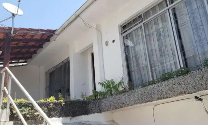 Casa para Venda em Florianópolis, Capoeiras, 3 dormitórios, 1 suíte, 2 banheiros, 1 vaga