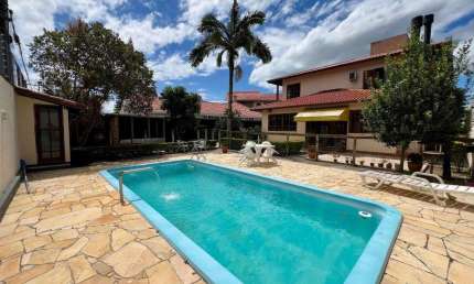 Casa para Venda em Florianópolis, Cacupé, 4 dormitórios, 2 suítes, 5 banheiros, 4 vagas