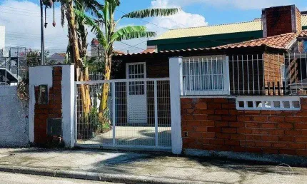 Casa para Venda em Florianópolis, Canasvieiras, 2 dormitórios, 1 suíte, 2 banheiros, 1 vaga